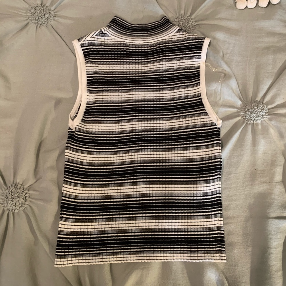 Super Cute Ribbed Sweater Tank - Picture 2 of 3